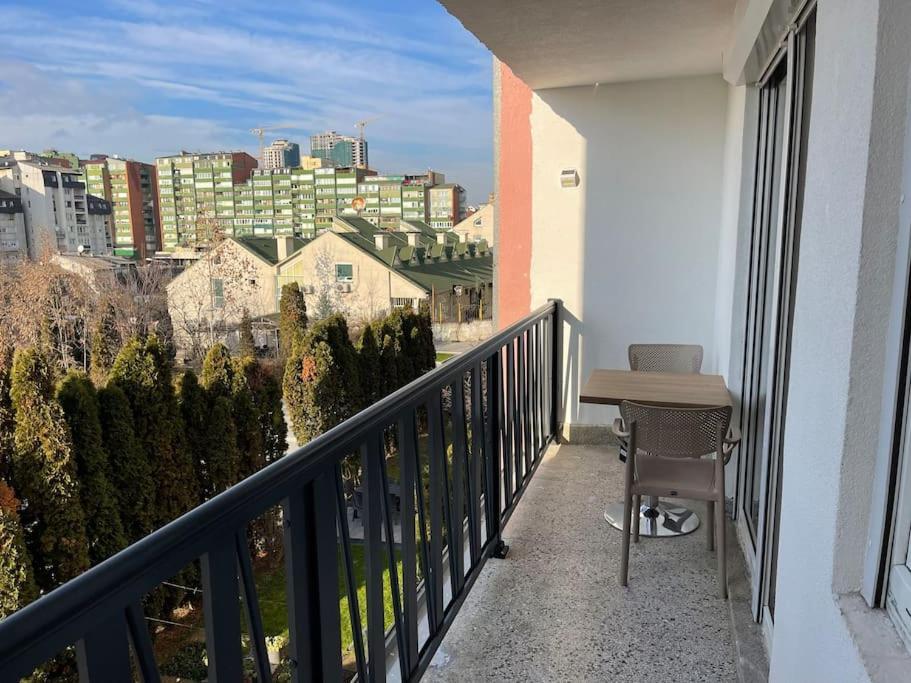Idealapartments Llc 4 Prishtinë Luaran gambar